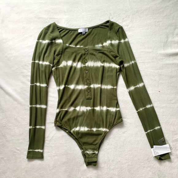 Ten Sixty Sherman Women’s Olive Green Tie Dye Square Neckline Body Suit - Picture 3 of 16